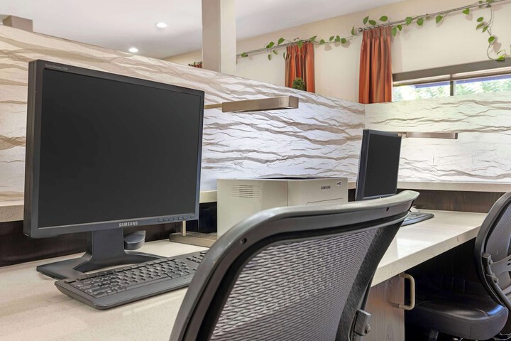 Business Center 56 of 56