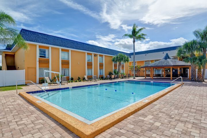 Pool 12 of 42