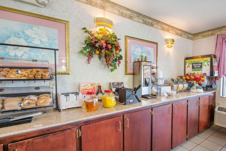 Breakfast/Coffee Service 43 of 46