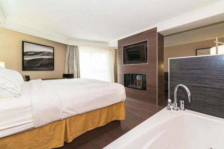 Room 44 of 75
