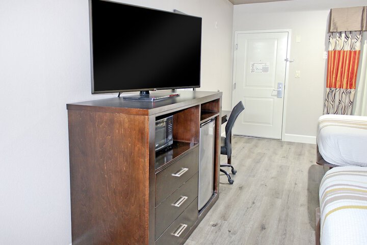Room 14 of 27