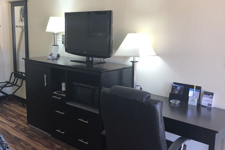 Room 49 of 61