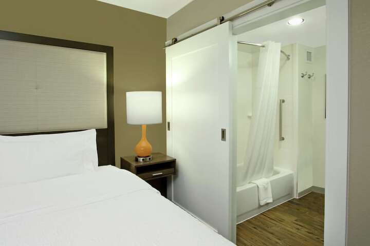 Room 35 of 60