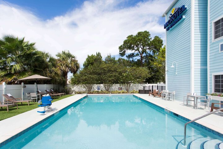 Microtel Inn & Suites by Wyndham Port Charlotte / Punta Gorda