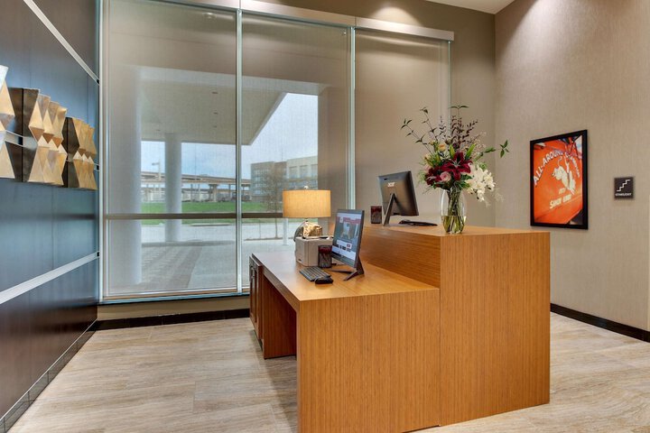 Business Center 101 of 101