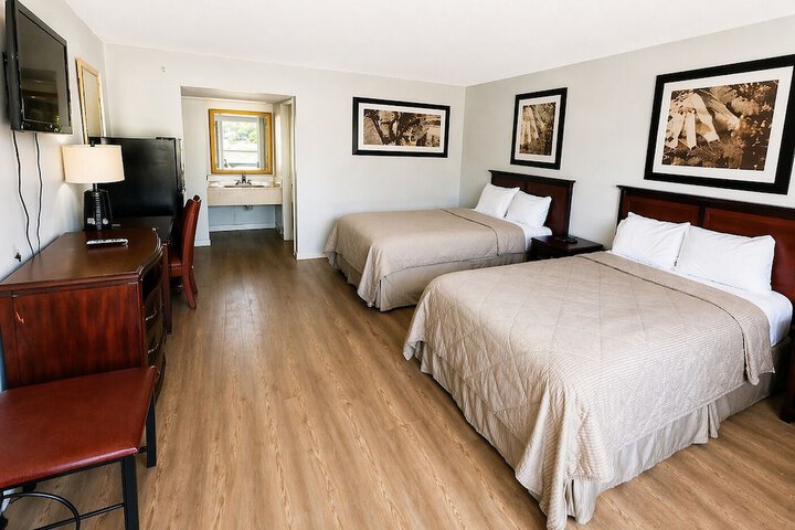 American Inn and Suites