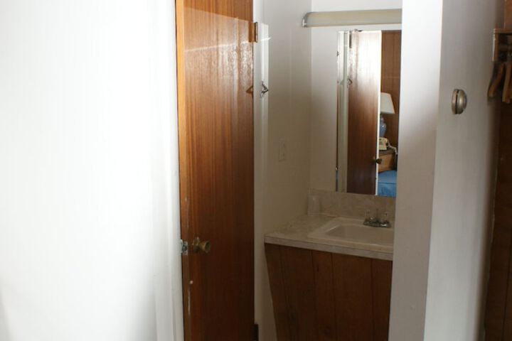 Room 30 of 83