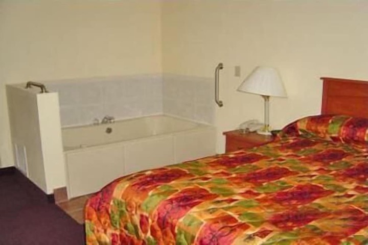 Room 21 of 24