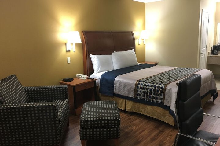 Room 12 of 15