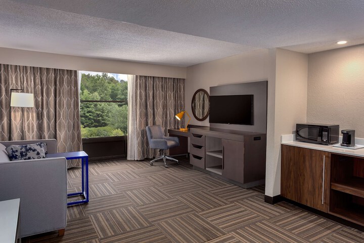Room 14 of 23