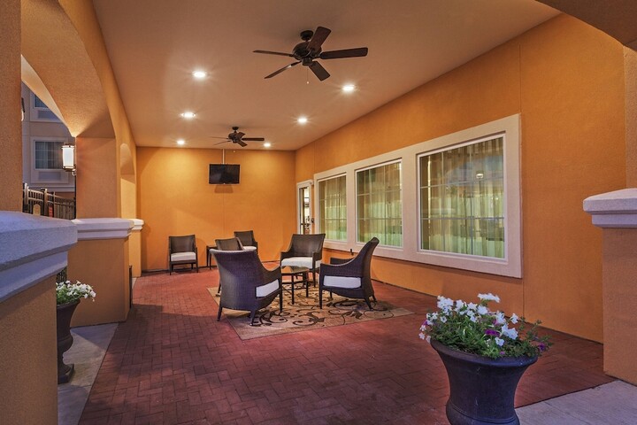 Terrace/Patio 19 of 20