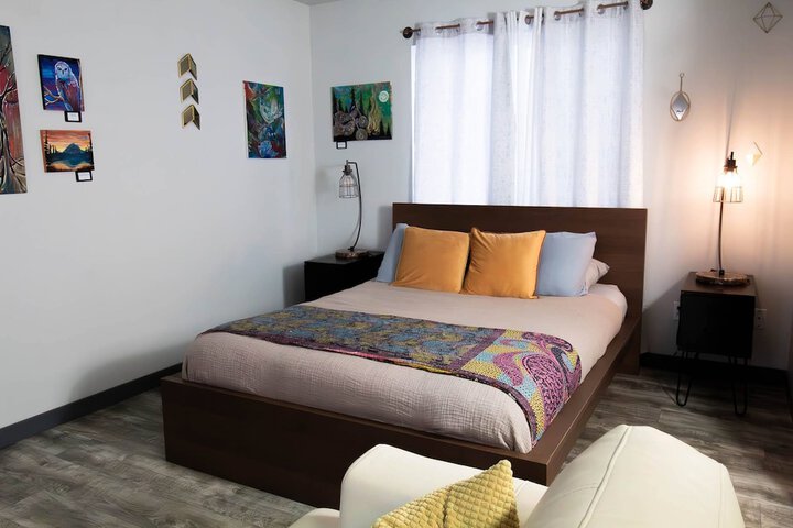 Room 13 of 28