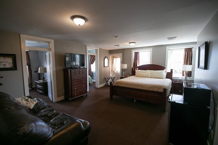 Room 9 of 78