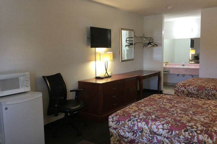Room 12 of 20