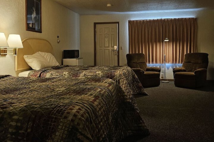 Gray Wolf Lodge