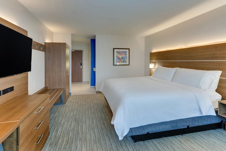 Room 25 of 79