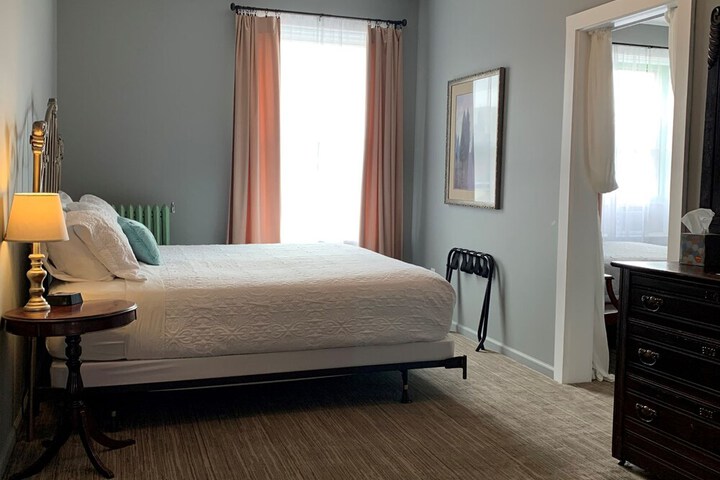 The Naples Hotel