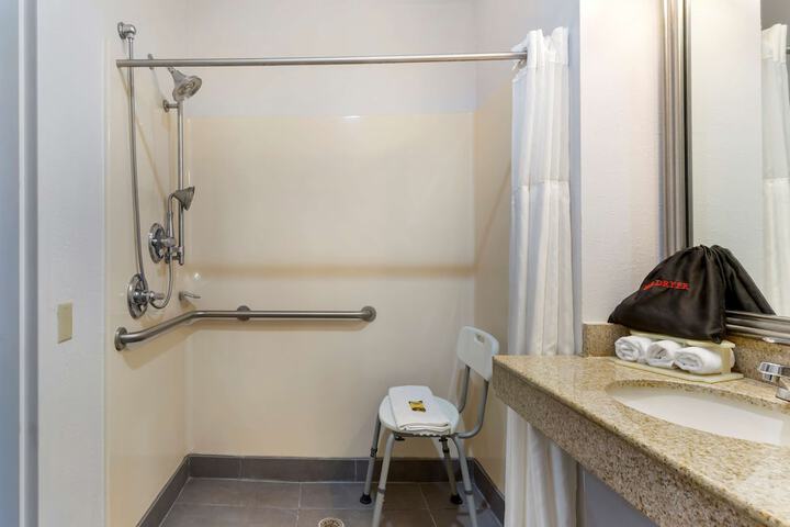 Room 10 of 44