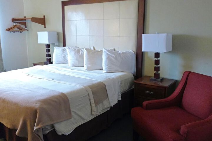 Room 13 of 15
