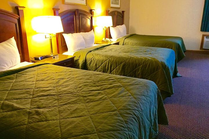Room 8 of 16