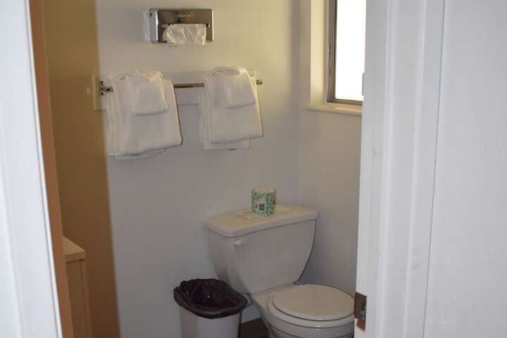 Room 28 of 39