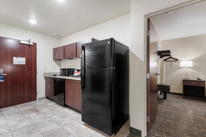 Cobblestone Hotel & Suites - Urbana