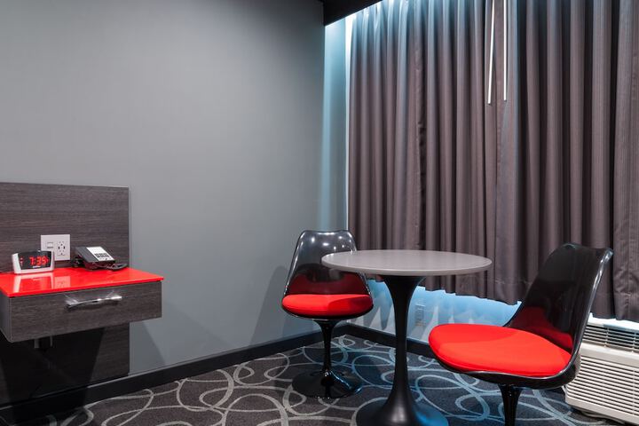 Room 7 of 20