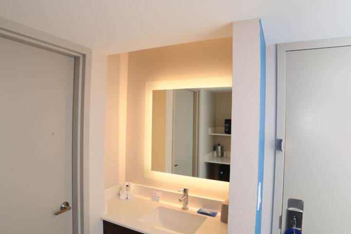Holiday Inn Express Naperville by IHG