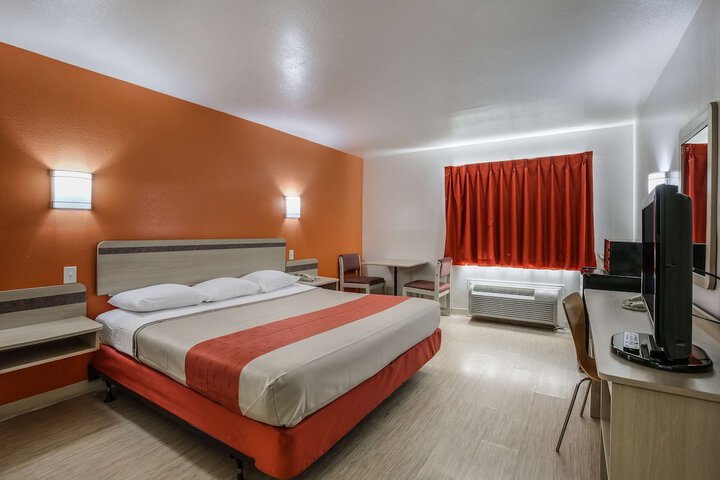 Room 19 of 31