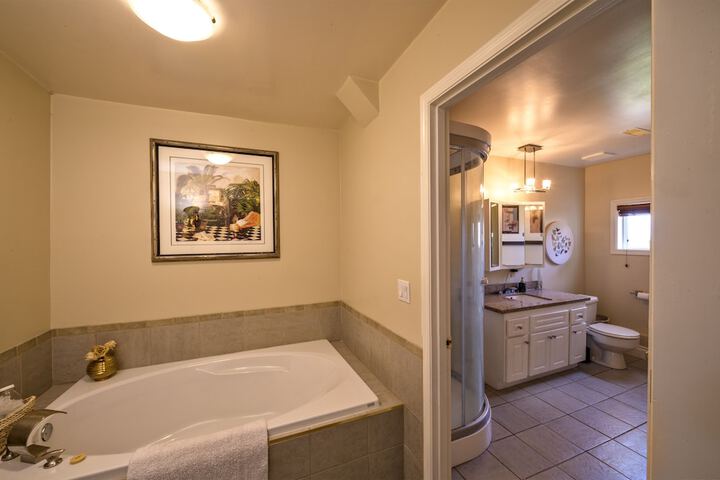 Room 6 of 22