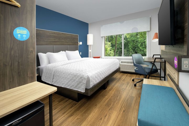 Room 14 of 48