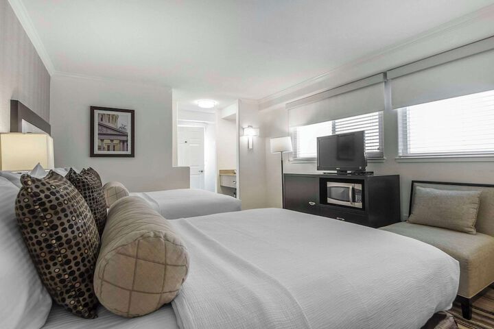 Room 27 of 34