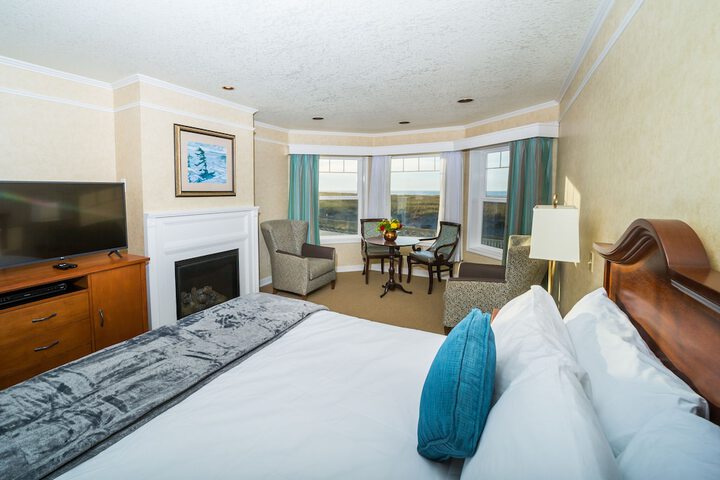 Room 33 of 50