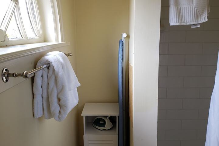 Moseley Cottage Inn & Town Motel