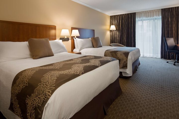 Best Western Plus Lamplighter Inn & Conference Centre