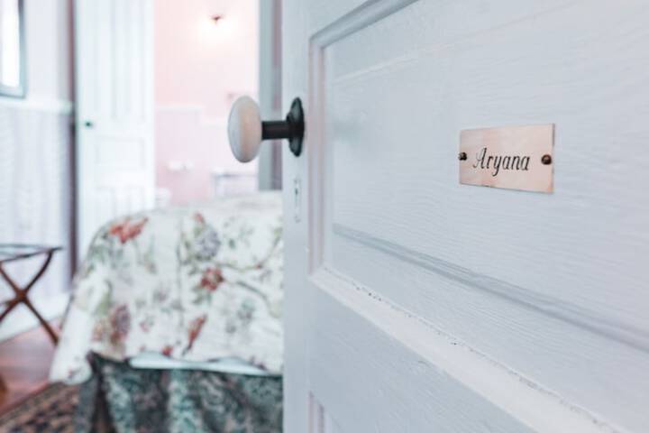 Room 29 of 51