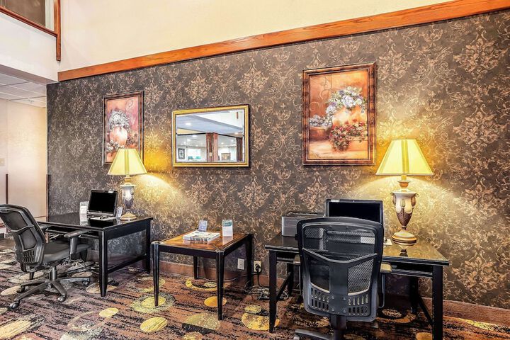 Quality Inn & Suites Hannibal West