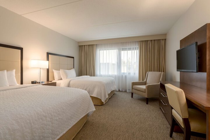 Embassy Suites by Hilton Milwaukee Brookfield