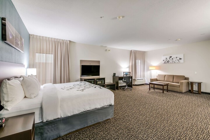 Room 15 of 34