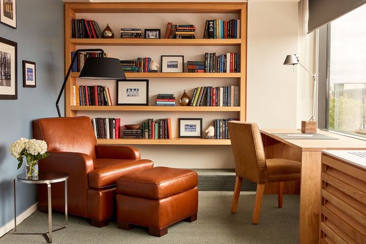 Room 9 of 12