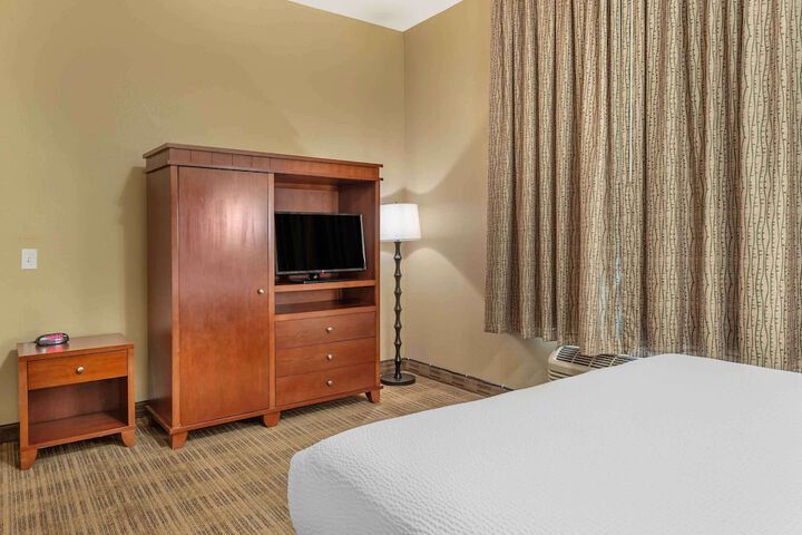 Room 18 of 33