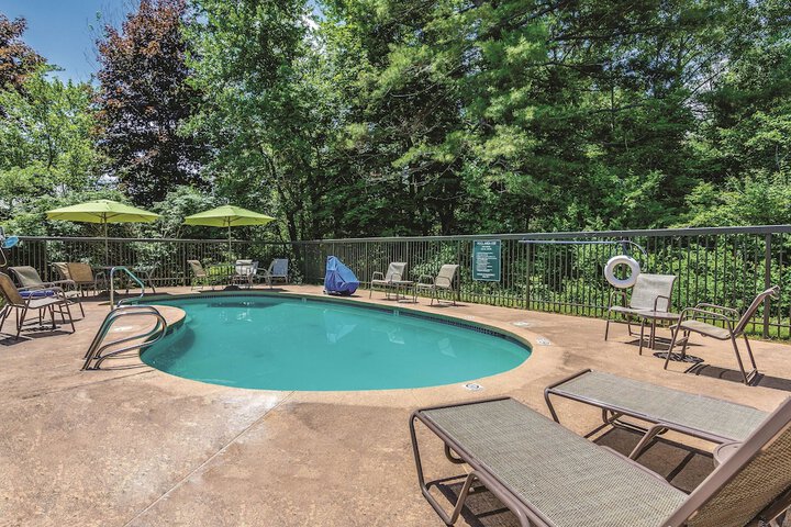 Pool 6 of 47