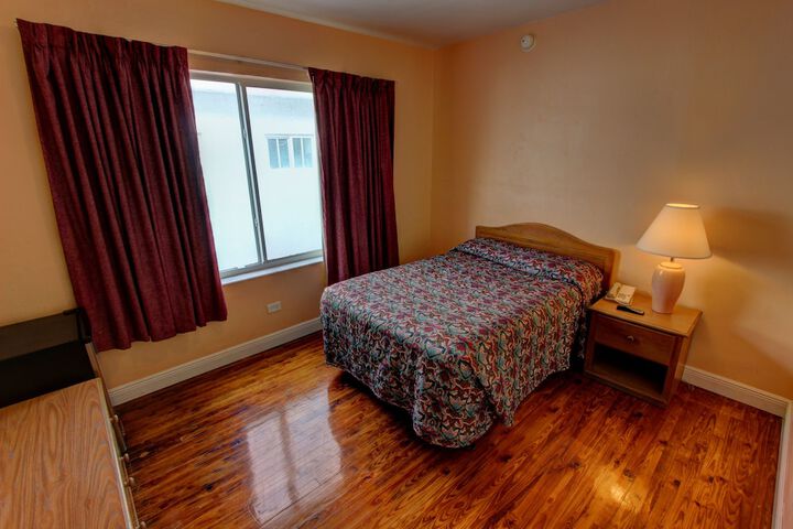 Room 12 of 34