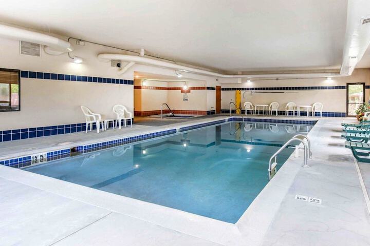 Pool 6 of 41