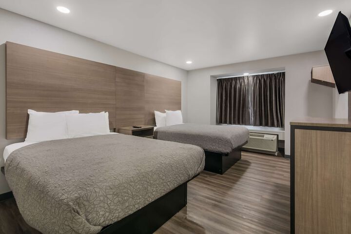 Room 28 of 30