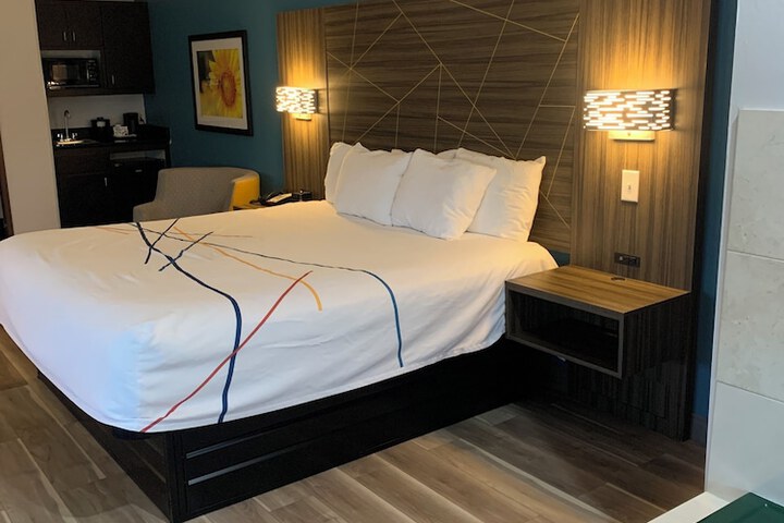 Room 12 of 49