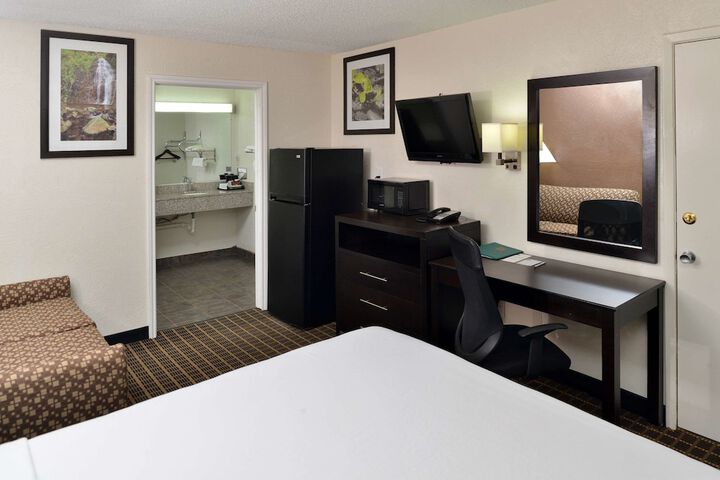 Room 16 of 20