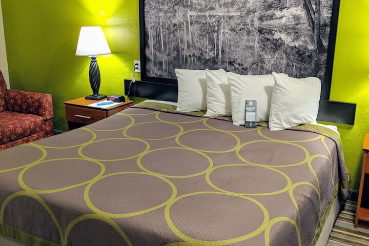 Room 26 of 46