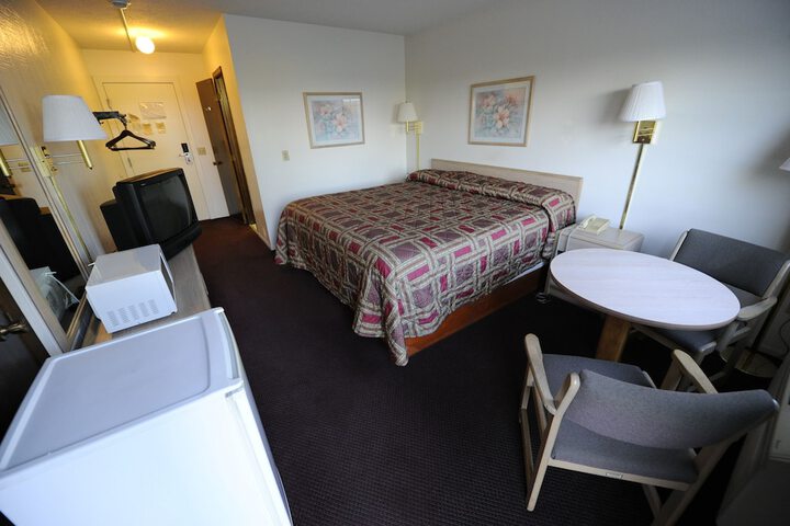 Room 30 of 35