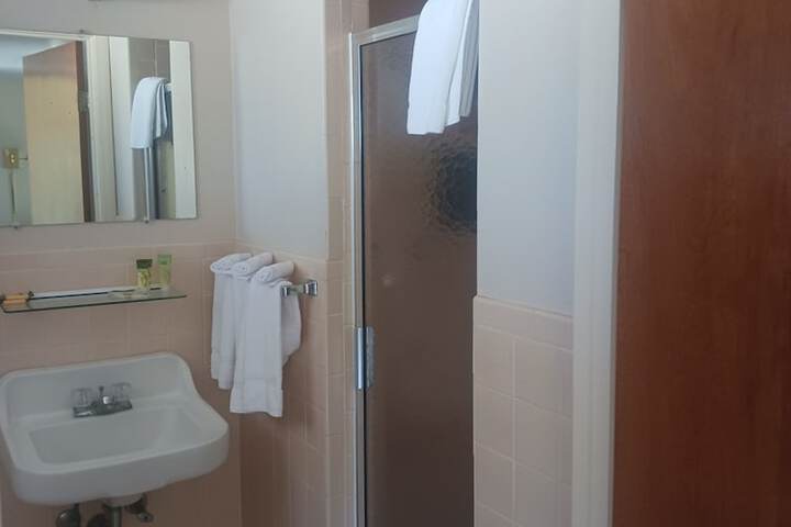 Room 18 of 46